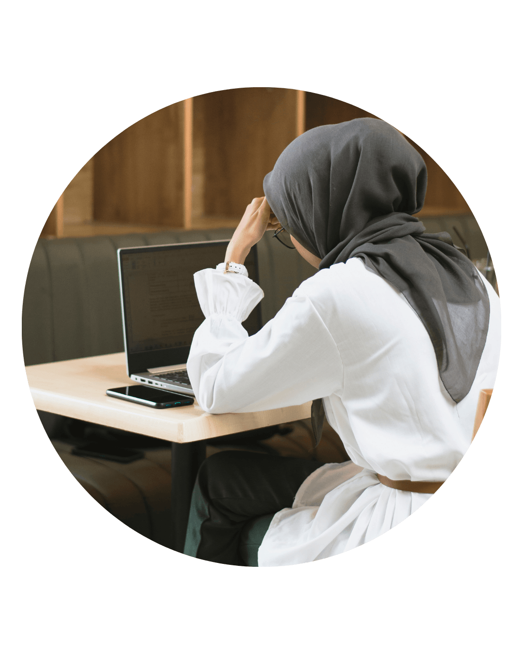 Zainab Small Business Owner Germany
